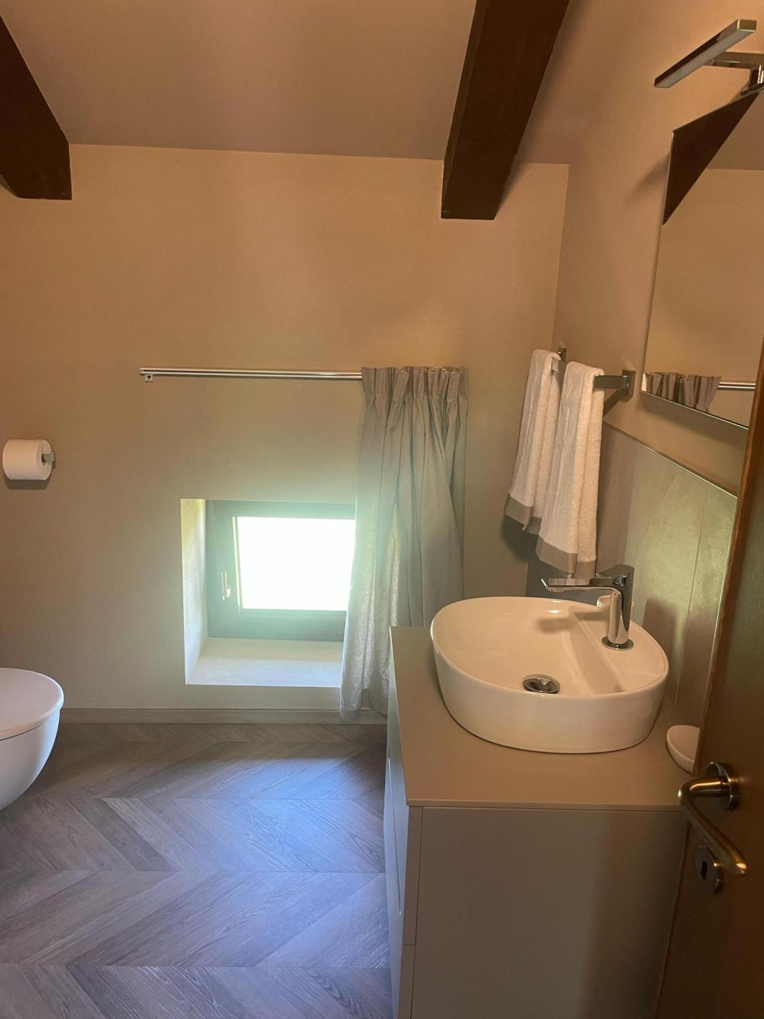 Bed and Breakfast Cascina La Badia Montegrosso dʼAsti Esterno foto